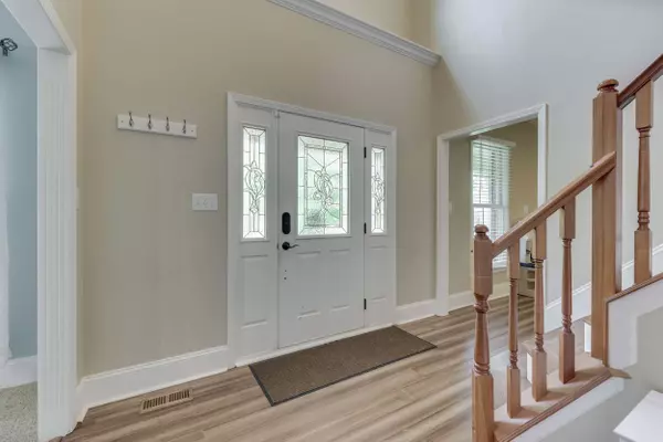 797 Old Eagle WAY, Greenwood, IN 46143