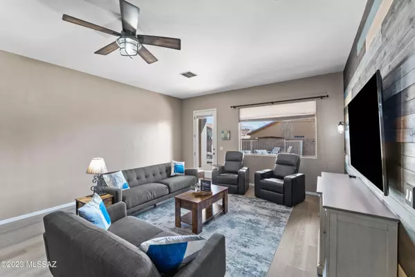 10594 E Black Willow Drive, Tucson, AZ 85747