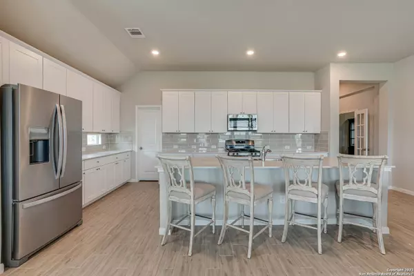 15110 COUNTERPOINT, San Antonio, TX 78245-4820