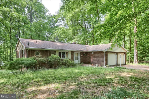 950 S MOUNTAIN RD, Dillsburg, PA 17019