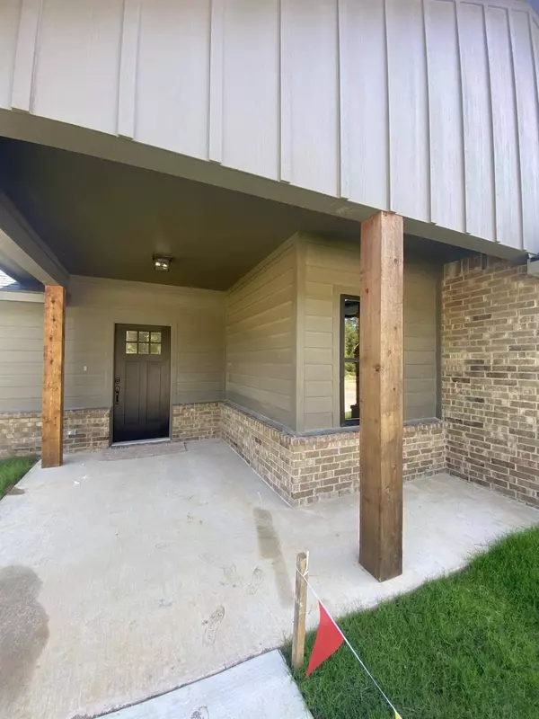 16209 Crossing Circle, Lindale, TX 75771