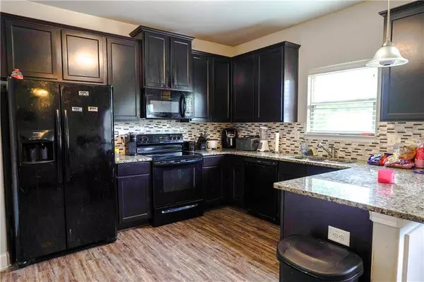 424 Hyder CT, Mcdonough, GA 30253