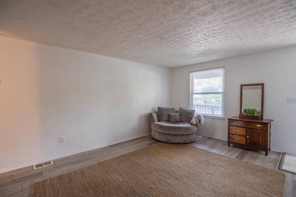 3217 Delburn Avenue, Dublin, OH 43017