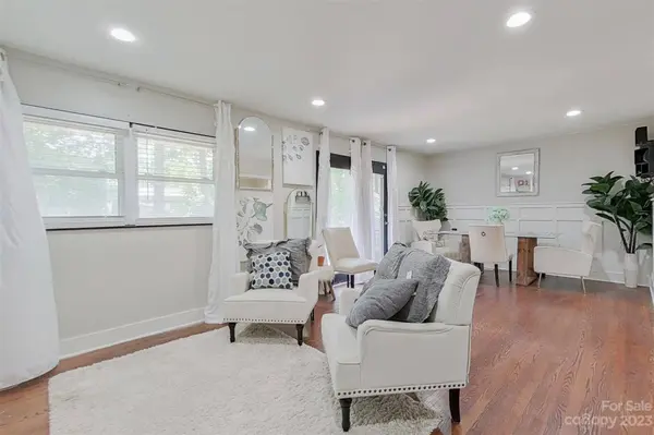 1733 Aster LN, Gastonia, NC 28054