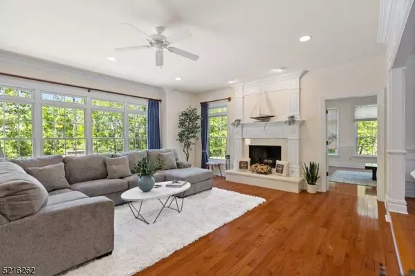 21 Whispering Woods Ln, Bernards Twp., NJ 07920