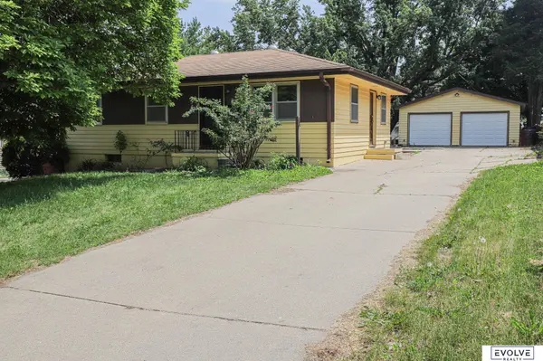 7739 Western Avenue, Omaha, NE 68114