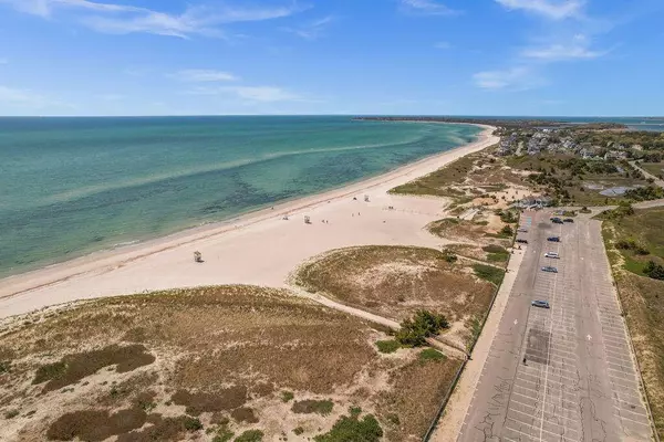 65 Nearmeadows Road, West Yarmouth, MA 02673