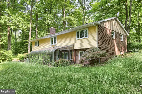 950 S MOUNTAIN RD, Dillsburg, PA 17019