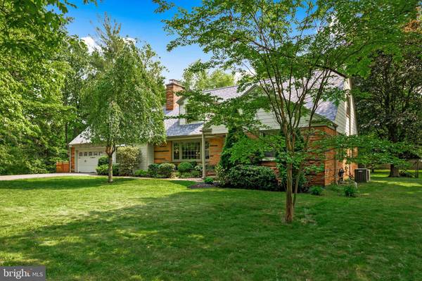 302 BRIDGEBORO RD, Moorestown, NJ 08057