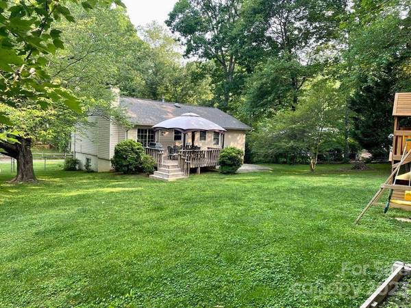 4 Spring Valley CT, Arden, NC 28704