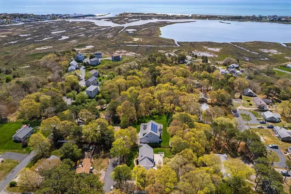 65 Nearmeadows Road, West Yarmouth, MA 02673