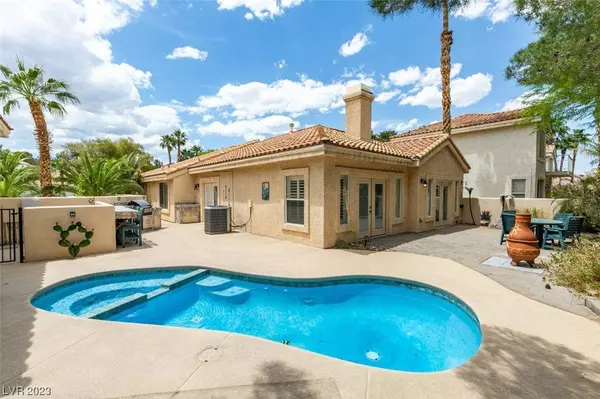 2532 Golden Sands Drive, Las Vegas, NV 89128