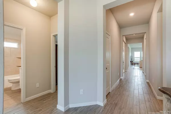 15110 COUNTERPOINT, San Antonio, TX 78245-4820