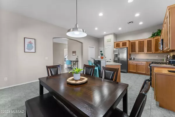 10594 E Black Willow Drive, Tucson, AZ 85747