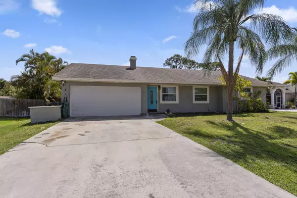 1611 SE Mariner LN, Port Saint Lucie, FL 34983