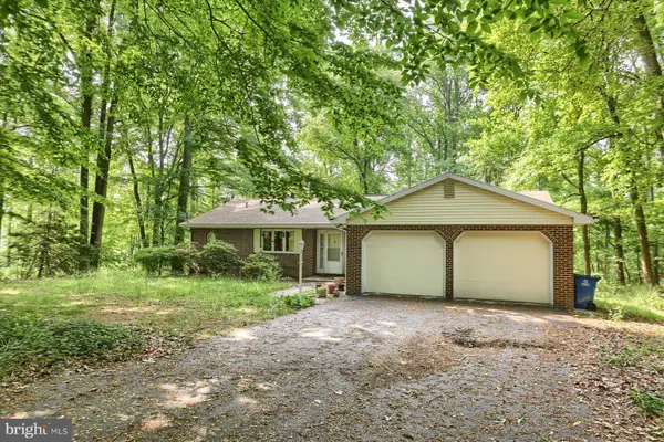 950 S MOUNTAIN RD, Dillsburg, PA 17019