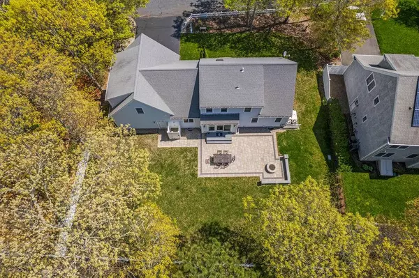 65 Nearmeadows Road, West Yarmouth, MA 02673