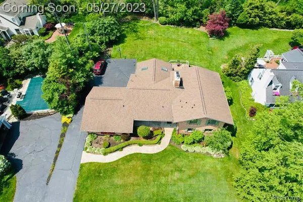 5760 CRABTREE Road, Bloomfield Hills, MI 48301