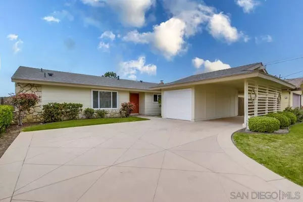 6738 Dennison St, San Diego, CA 92122