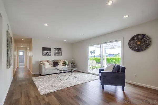6738 Dennison St, San Diego, CA 92122
