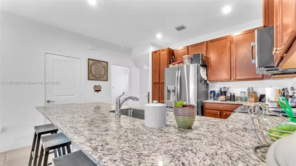 10962 SW 235th St, Homestead, FL 33032