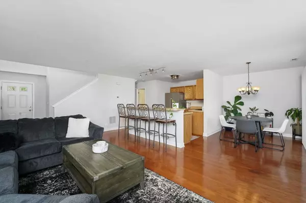 17414 Fox Bend LN, Lockport, IL 60441