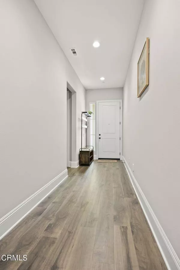 545 Eureka DR, Santa Paula, CA 93060