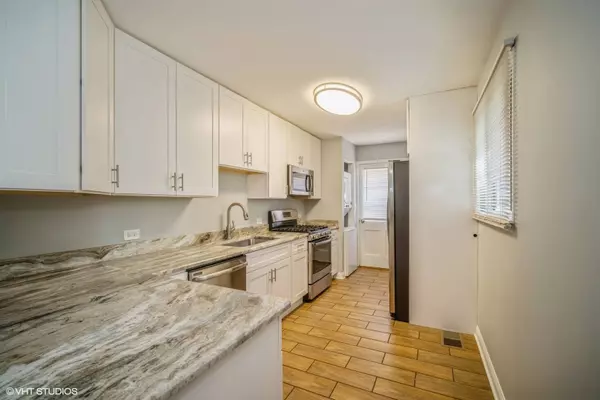 268 E Wayne PL, Wheeling, IL 60090