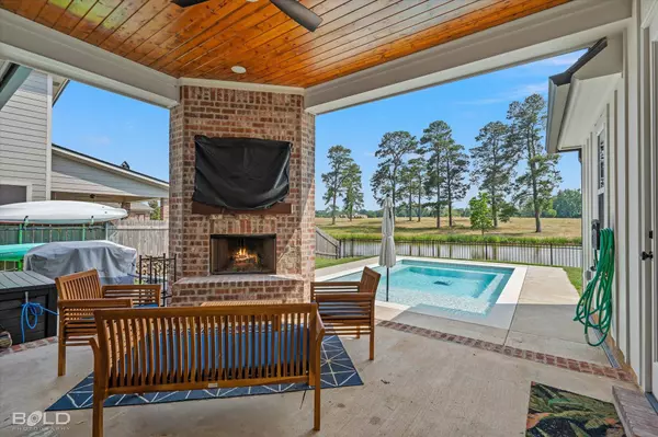 409 N Lost River Drive, Benton, LA 71106