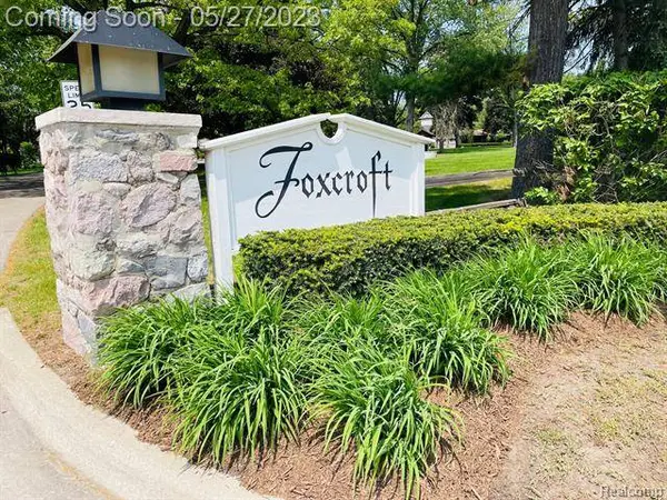 5760 CRABTREE Road, Bloomfield Hills, MI 48301