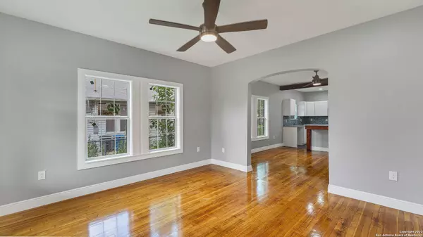 2807 TRAVIS ST, San Antonio, TX 78207-3337