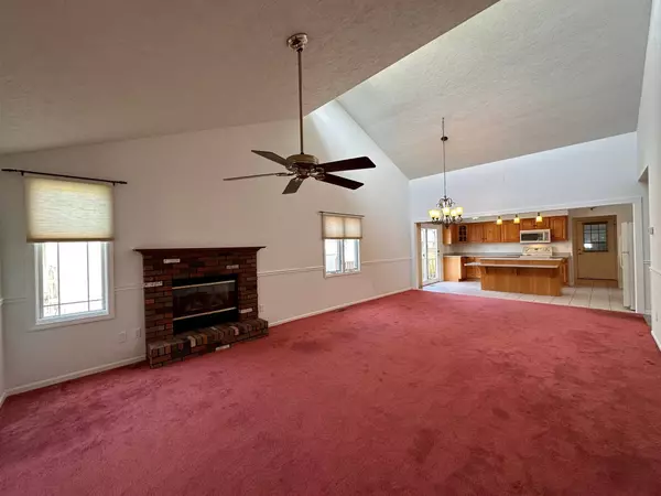 513 N Buckingham CT, Anderson, IN 46013