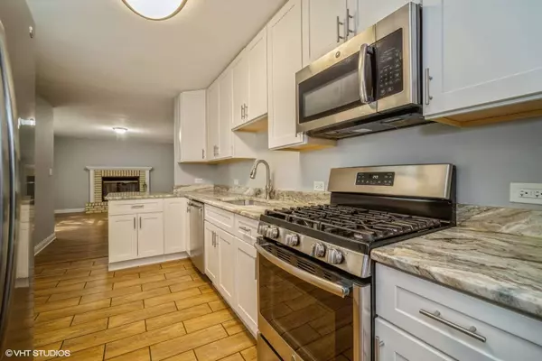 268 E Wayne PL, Wheeling, IL 60090