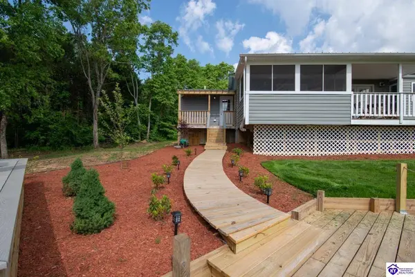 227 Chester Lane, Brandenburg, KY 40108