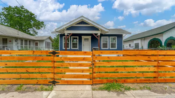 2807 TRAVIS ST, San Antonio, TX 78207-3337