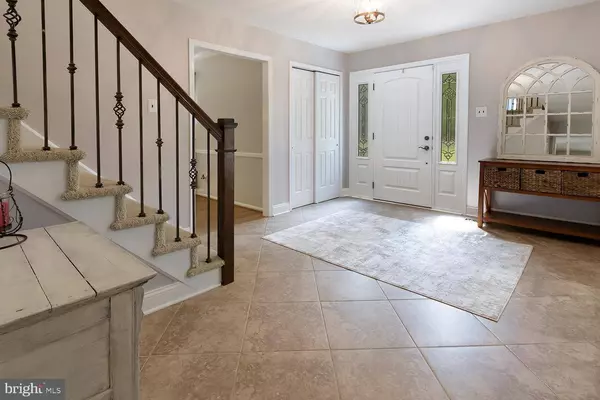 19 CORSHAM DR, Medford, NJ 08055