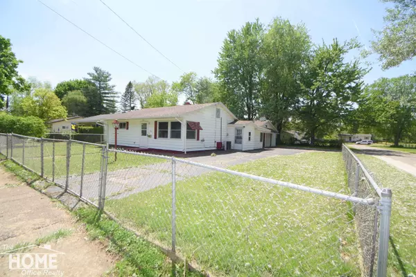 704 Isham St., Owosso, MI 48867