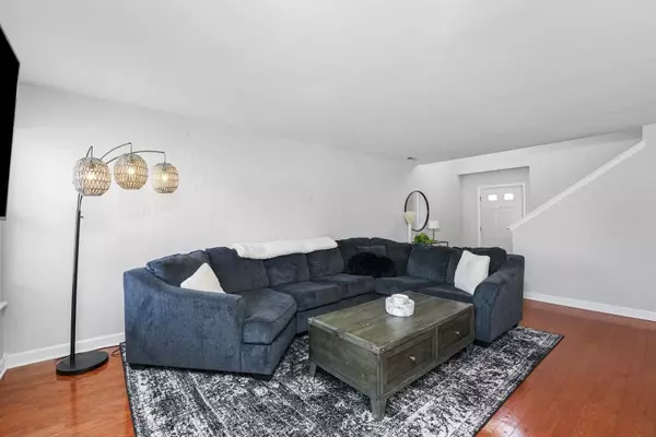 17414 Fox Bend LN, Lockport, IL 60441