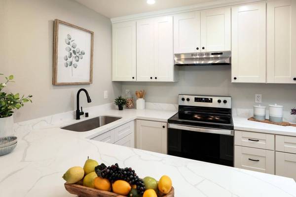 1983 San Luis AVE 26, Mountain View, CA 94043