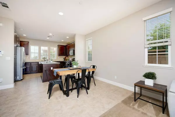 948 Willow Bridge DR, Folsom, CA 95630