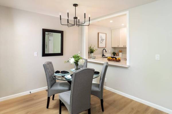 1983 San Luis AVE 26, Mountain View, CA 94043