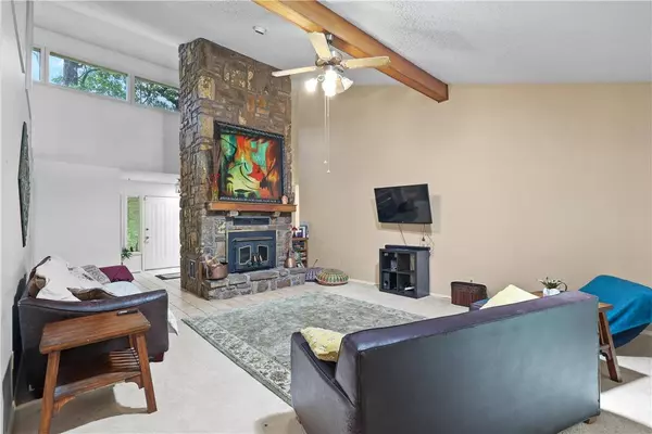 8 Tarland Lane, Bella Vista, AR 72715