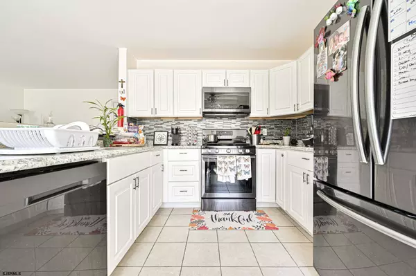 177 E Mourning Dove Way Way, Galloway Township, NJ 08205