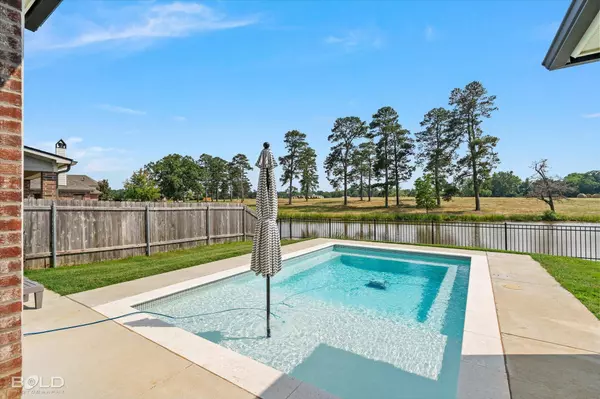 409 N Lost River Drive, Benton, LA 71106