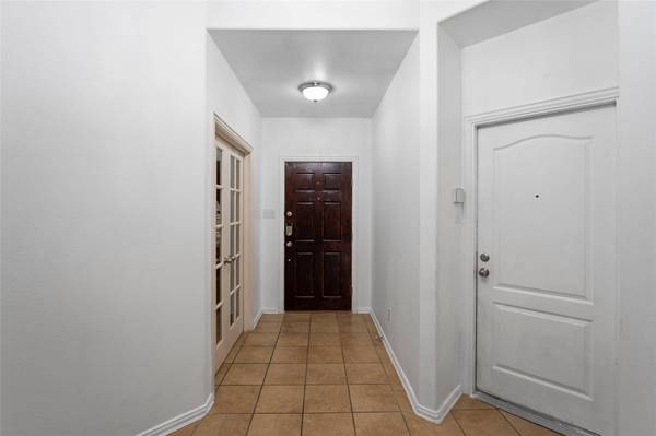 5840 Somerton Drive, Grand Prairie, TX 75052