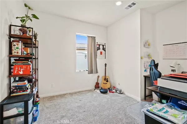 34563 Meadowside LN, Winchester, CA 92596