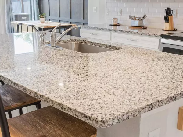 2377 Post ST, Palm Springs, FL 33406