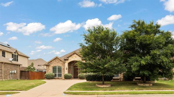 2812 Pino, Grand Prairie, TX 75054