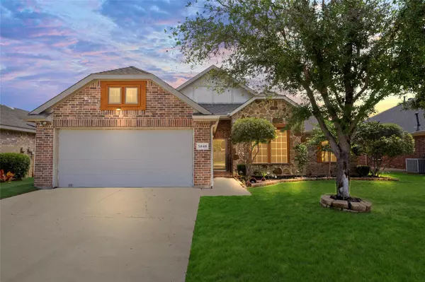 5840 Somerton Drive, Grand Prairie, TX 75052