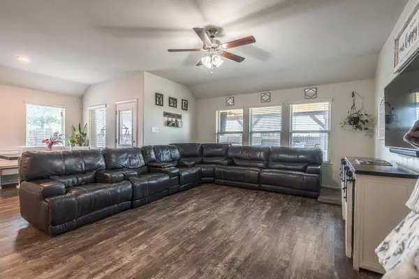 4601 Ashmark Road, Little Elm, TX 76227